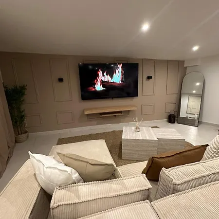 F2 Jacuzzi Moderne Et Spacieux Etampes Exterior photo