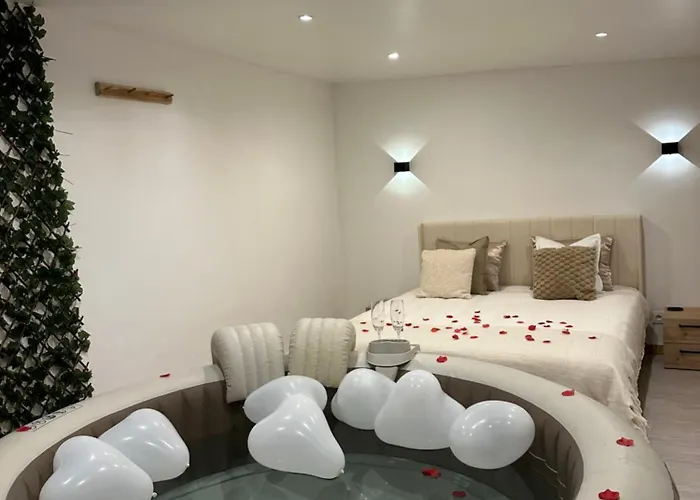 F2 Jacuzzi Moderne Et Spacieux