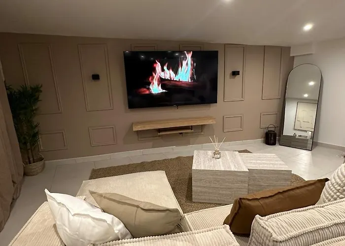 F2 Jacuzzi Moderne Et Spacieux