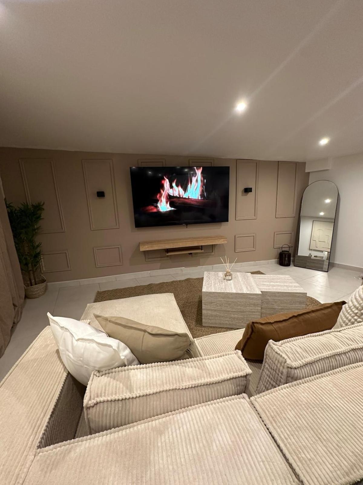 Apartment F2 Jacuzzi Moderne Et Spacieux